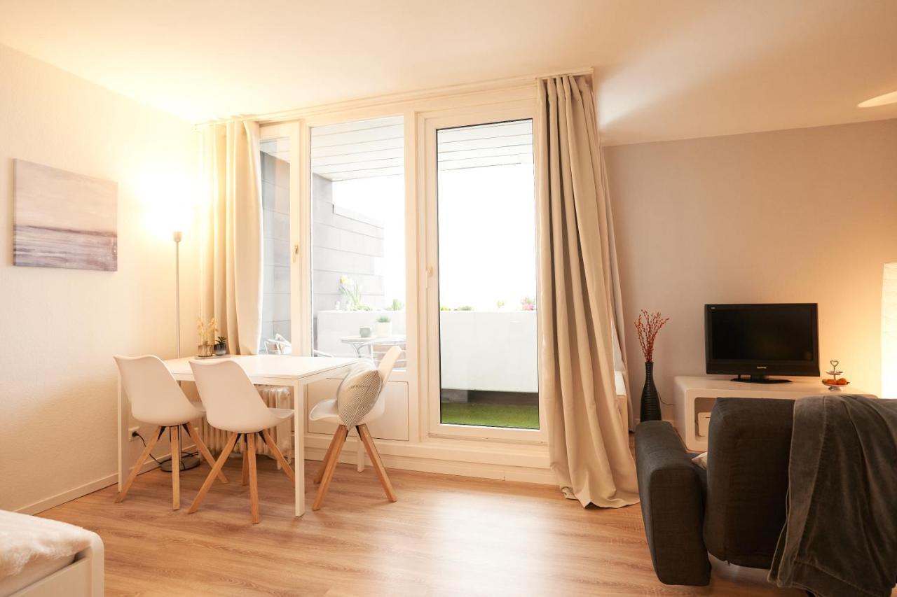 Apartment Gemuetliches Und Helles Mit Balkon, Badewanne, Wlan, Parkplatz Bremen