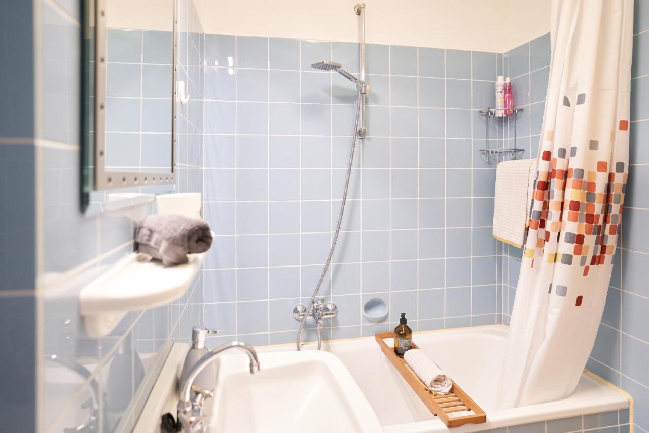 Gemuetliches Und Helles Mit Balkon, Badewanne, Wlan, Parkplatz * Bremen