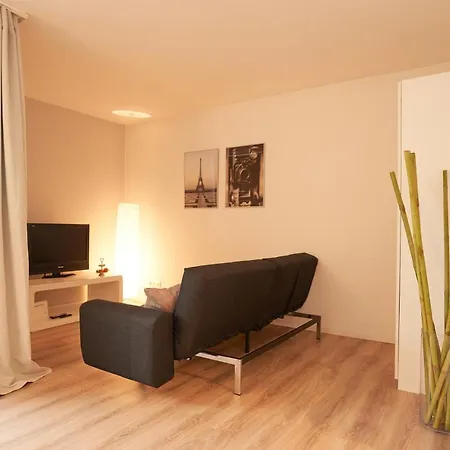 Gemuetliches Und Helles Studio Apartment Mit Balkon, Badewanne, Wlan, Parkplatz Bremen Exterior photo
